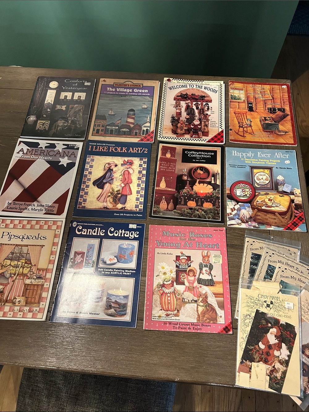 Tole painting pattern books folk art crafts 11 books plus 5 single projects AA